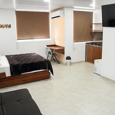 Hotel El Faro Буга Екстериор снимка